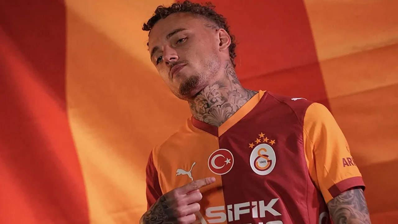 Noa Lang'dan atmosfer hakkında: Televizyonun sesini kıstım!