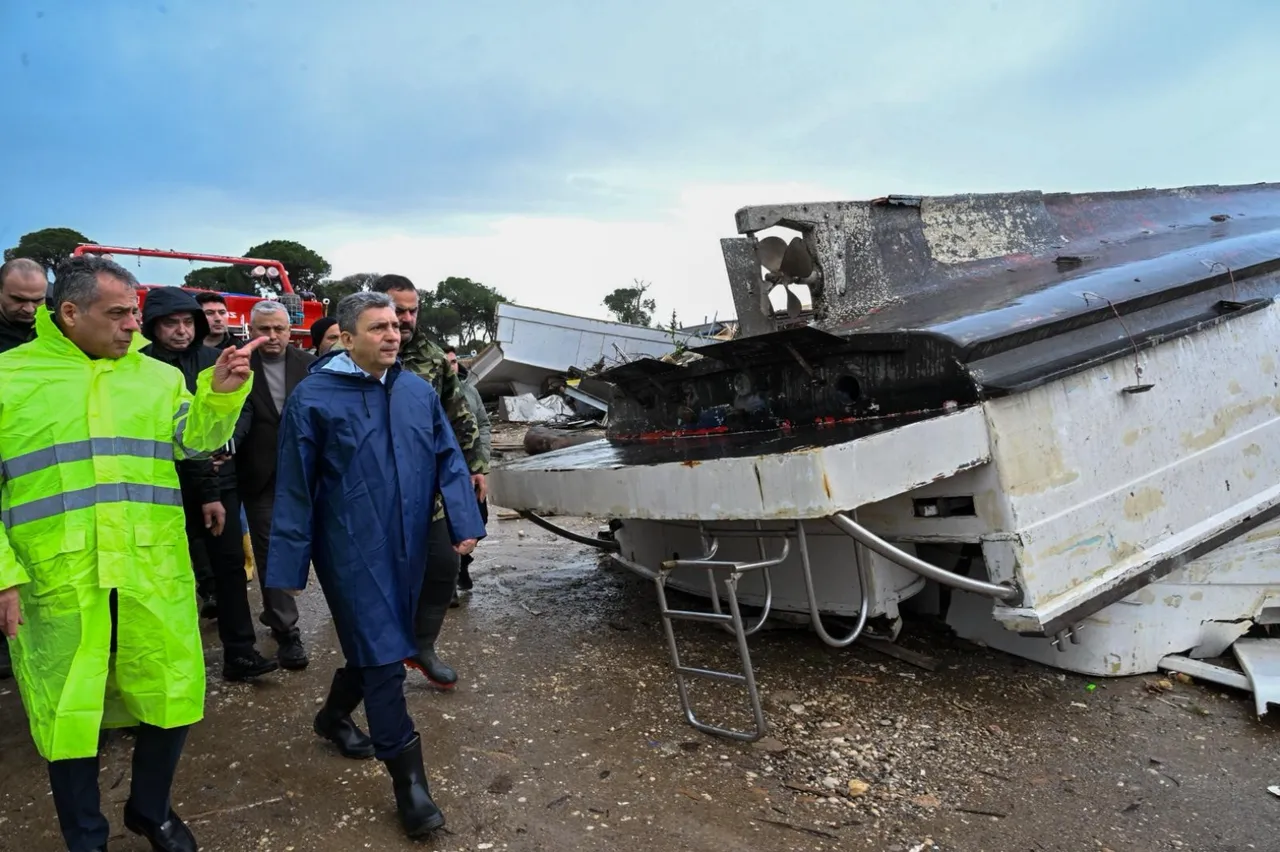 Sağanak ve hortum Antalya'yı yerle bir etti! Meteoroloji uyardı: Tehlike henüz geçmedi