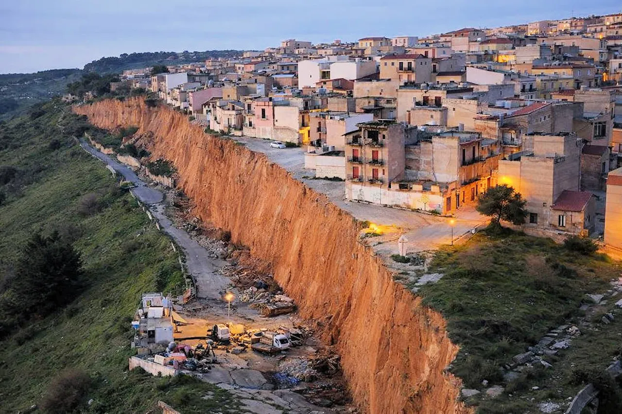 30 yıllık ihmal felaket getirdi! İtalyan kasabası uçumun kenarında sallanıyor