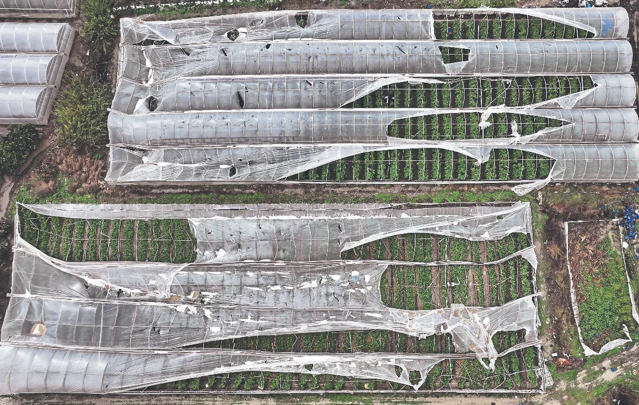 Antalya ve Muğla’yı hortum vurdu