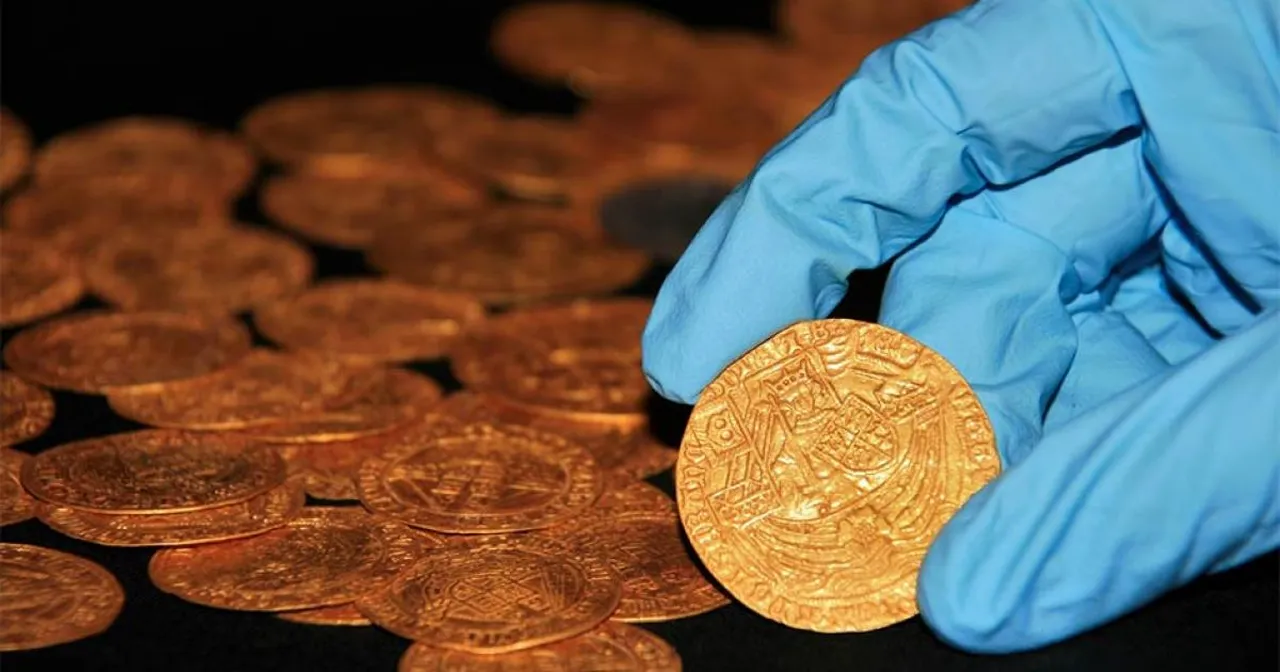 Bahçe kazarken 70 adet altın sikke buldular! Tarihi aydınlatan servet 23 milyon lira getirdi