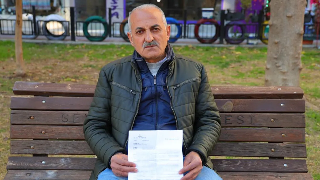 Eşinin bir kelimesi hayatını altüst etti! Seyyar satıcının boşanma mücadelesi