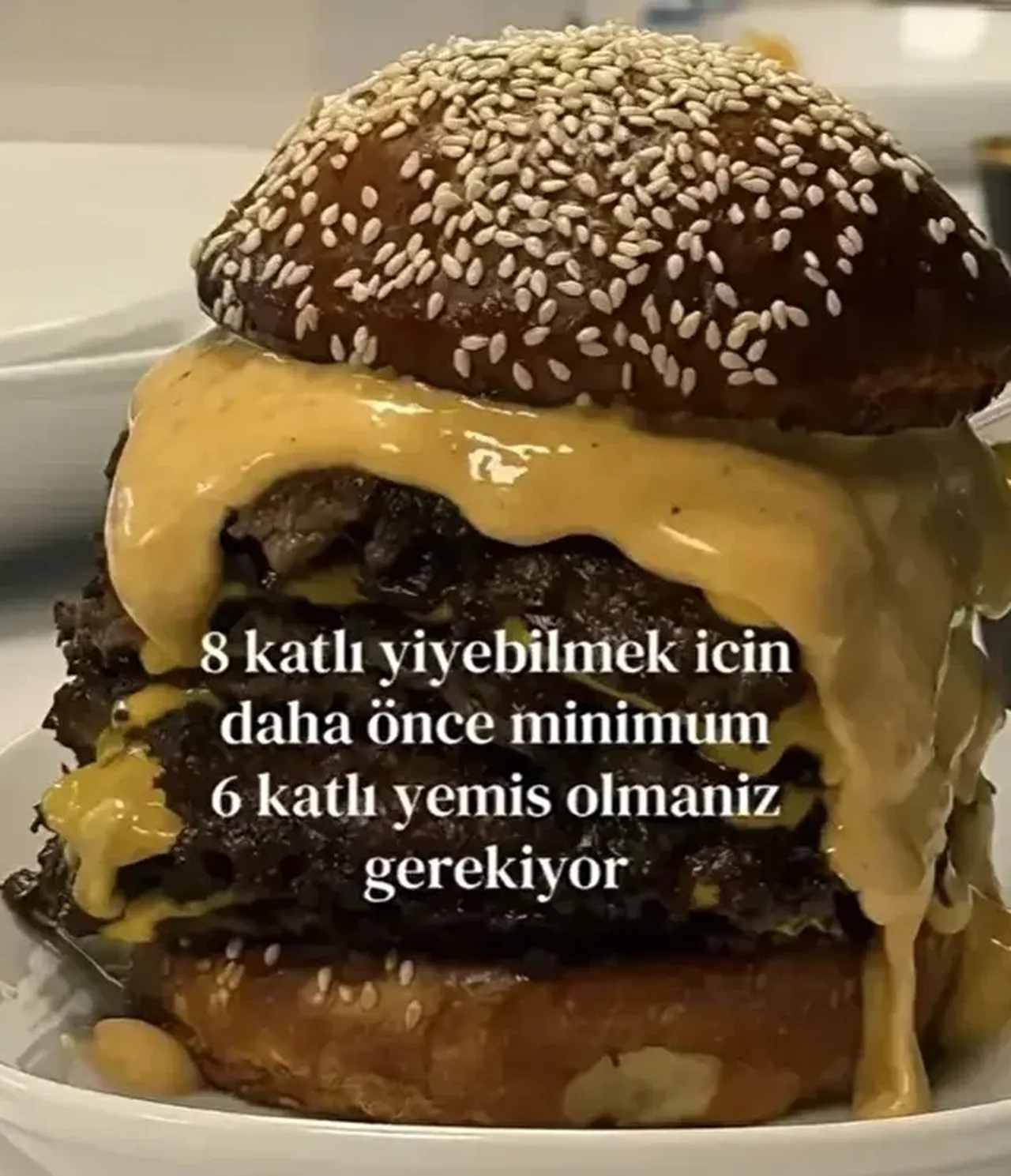 Hamburger, patates ve kola 2694 lira! Tanıdık olmayan giremiyor: Ünlü hamburgerciye Bakanlık incelemesi