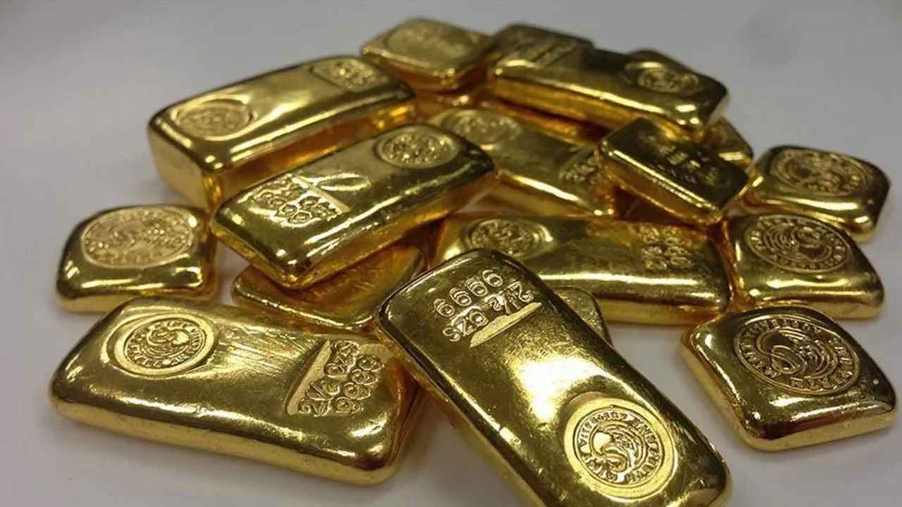 140 ton altın topladı, sığınağa sakladı