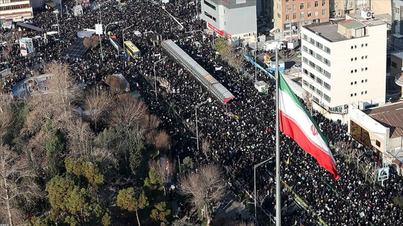 ABD İran'a saldırırsa neler olabilir? İngiliz basını masadaki 7 senaryoyu yazdı