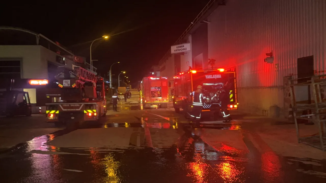 Bursa Minareliçavuş OSBde yangın! Ekipler olay yerinde