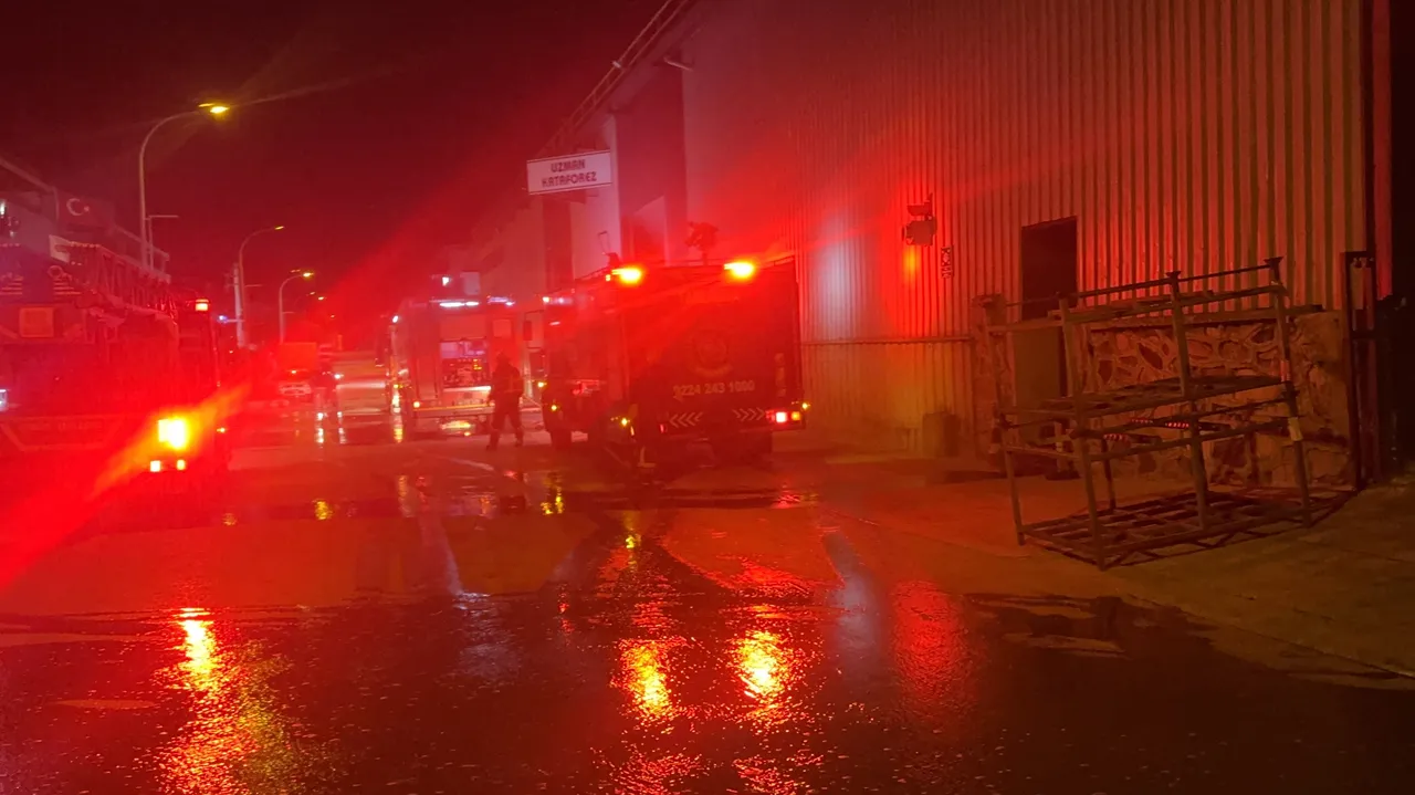 Bursa Minareliçavuş OSBde yangın! Ekipler olay yerinde