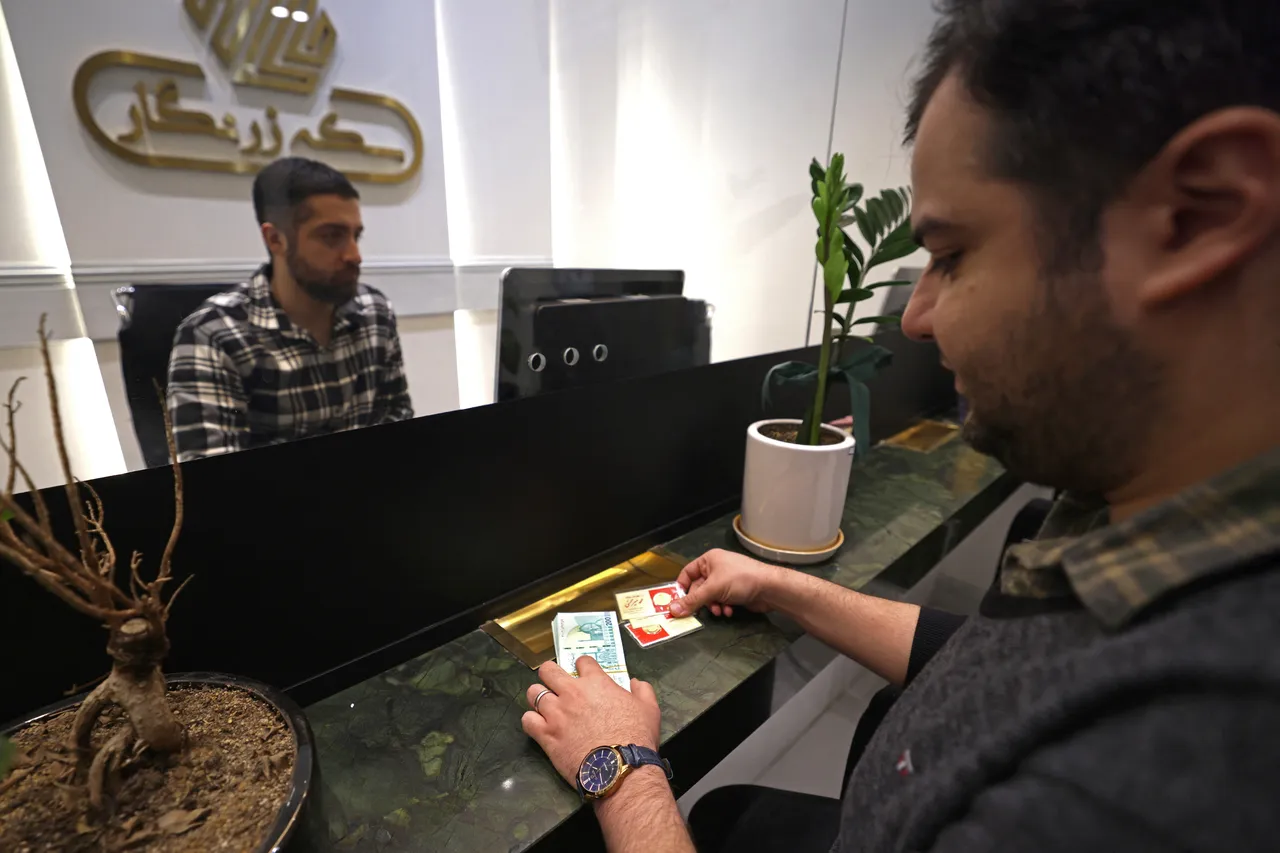 CEOlara günde yarım saat internet! İranda internet kesintisinin günlük maliyeti dudak uçuklattı