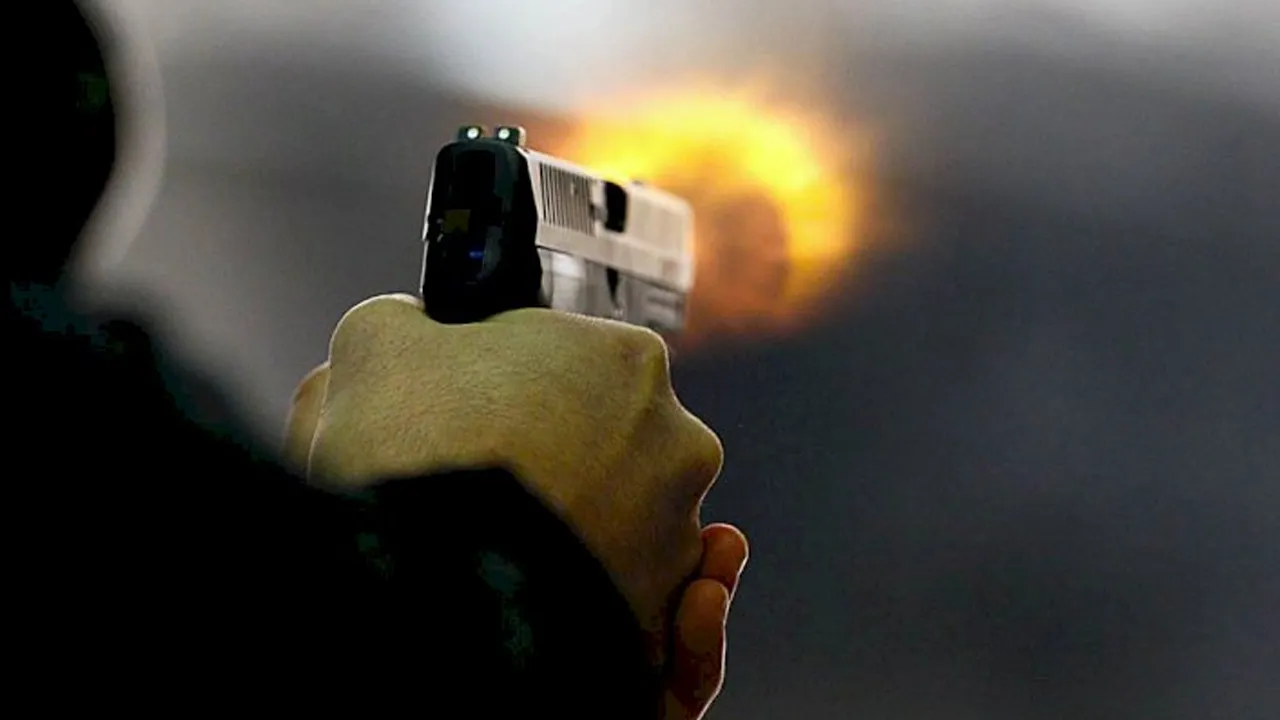 İstanbul'da Mısır Çarşısı girişinde silahlı kavga: 1 kişi yaralandı