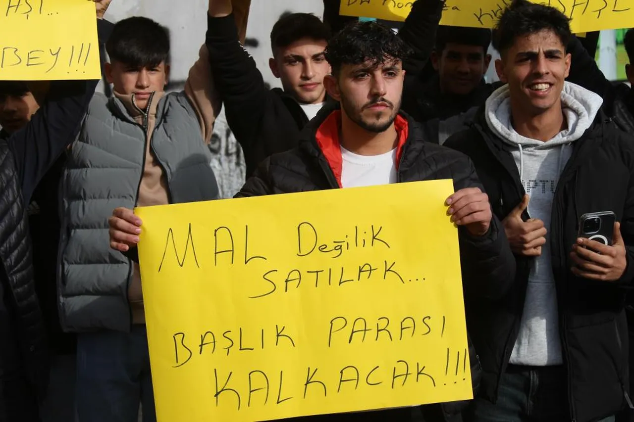 Kibar Feyzo filmi akıllara geldi... Adana'da gençler ayaklandı! 1 milyon TL'ye varan başlık parasına isyan ettiler