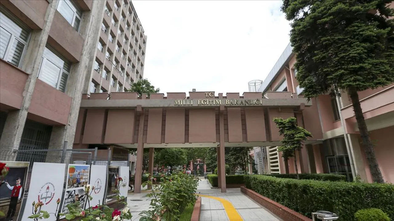 MEB’den ‘Alman bankasından kredi alındı’ iddiasına yalanlama: Gerçek değil