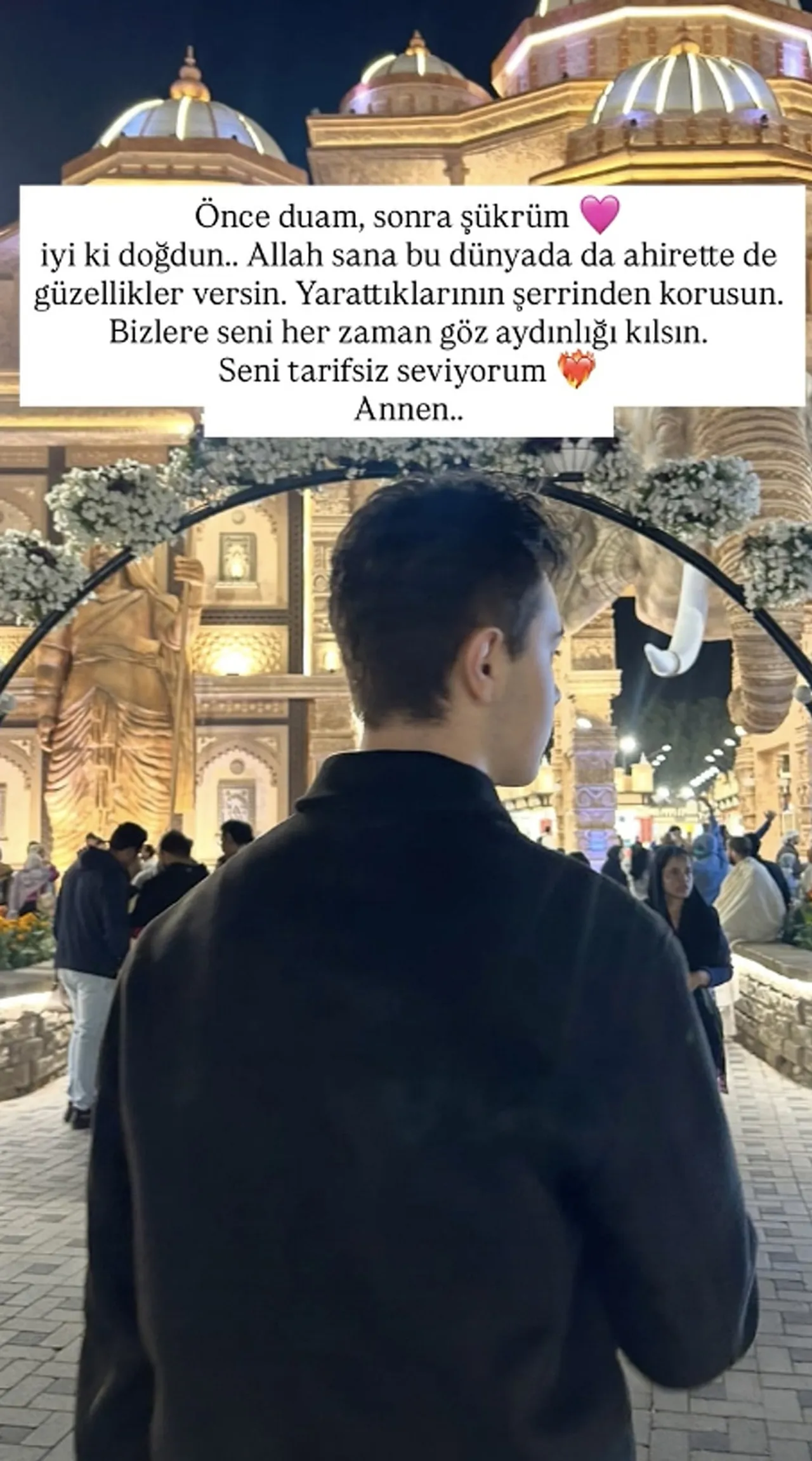 Murathan 16 yaşında! Gamze Özçelik’in oğlu koca delikanlı olmuş