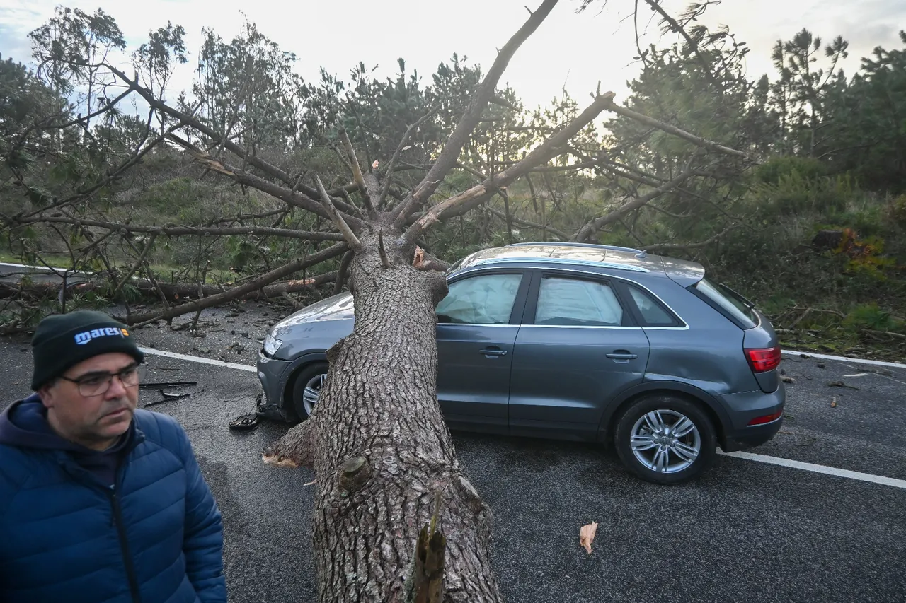 Portekiz'i Kristin fırtınası vurdu! En az beş kişi hayatını kaybetti, 850 binden fazla kişi karanlığa gömüldü