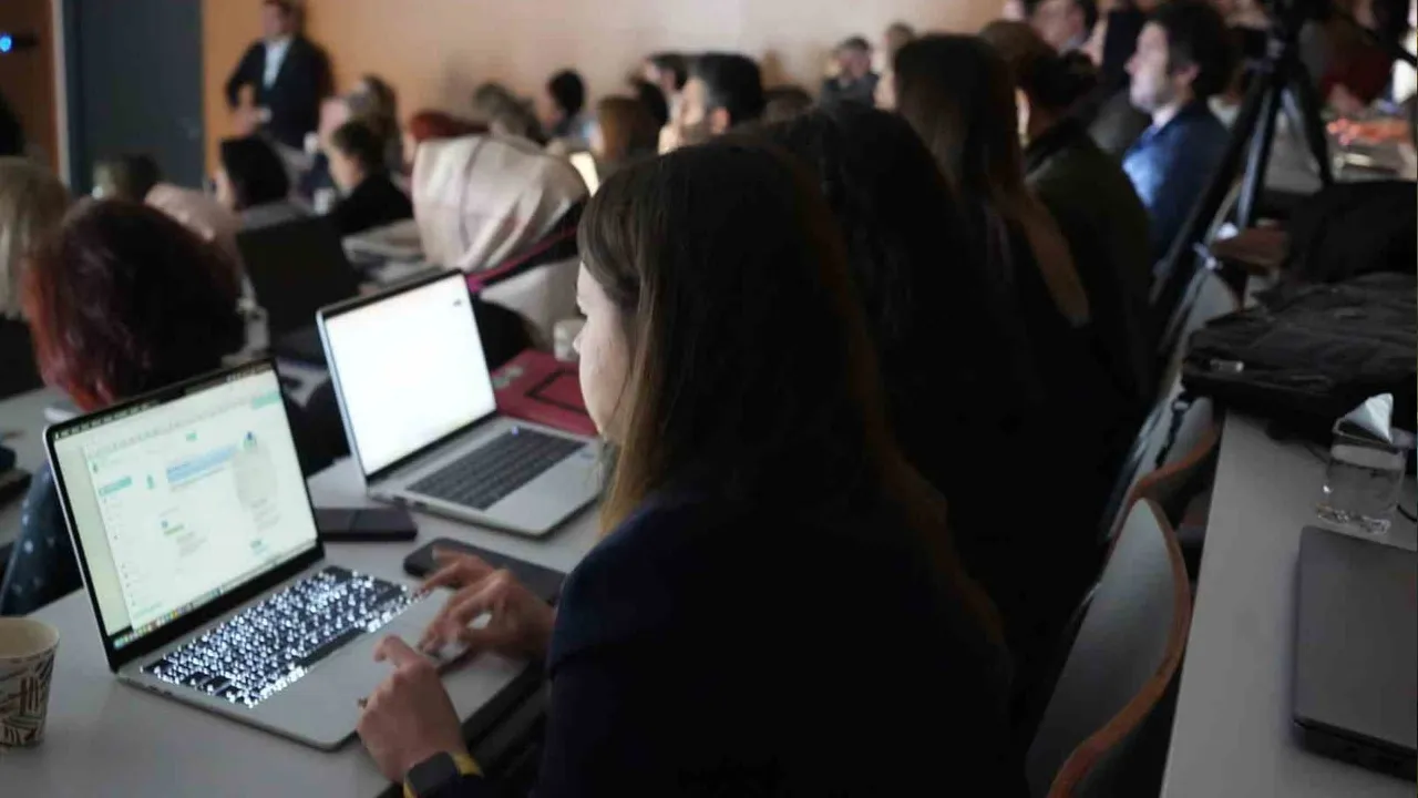 Yapay zekâ sınıfa girdi! Türkiye'de bir ilk gerçekleşti