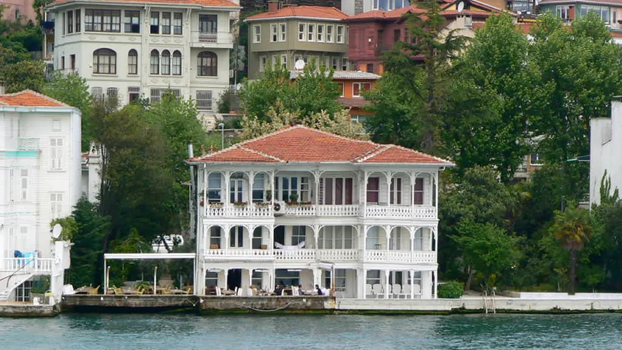 200 yıllık tarihi yalı yeniden satışta! Rekor fiyata alıcısını bekliyor