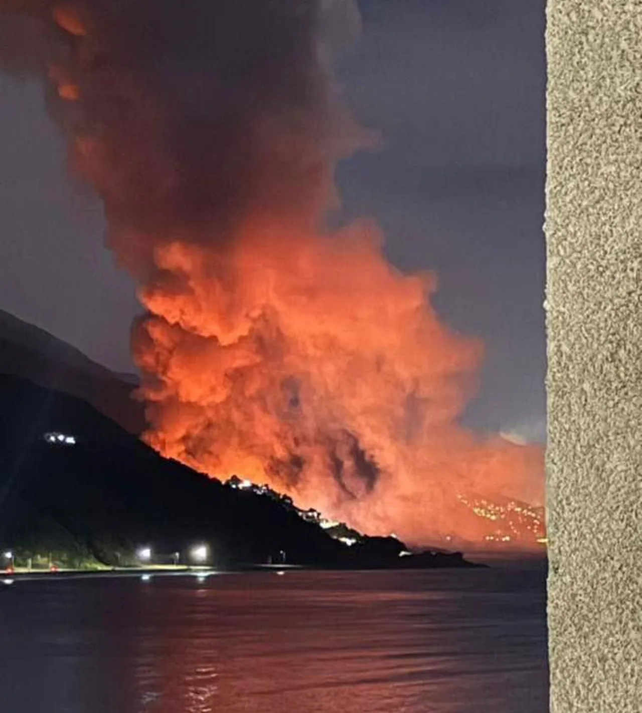 Venezuela, BM Tüzüğü'nün 51. maddesine uygun olarak meşru savunma hakkını ilan etti ve Latin Amerika, Karayipler ve tüm dünya ülkelerinden dayanışma desteği istedi