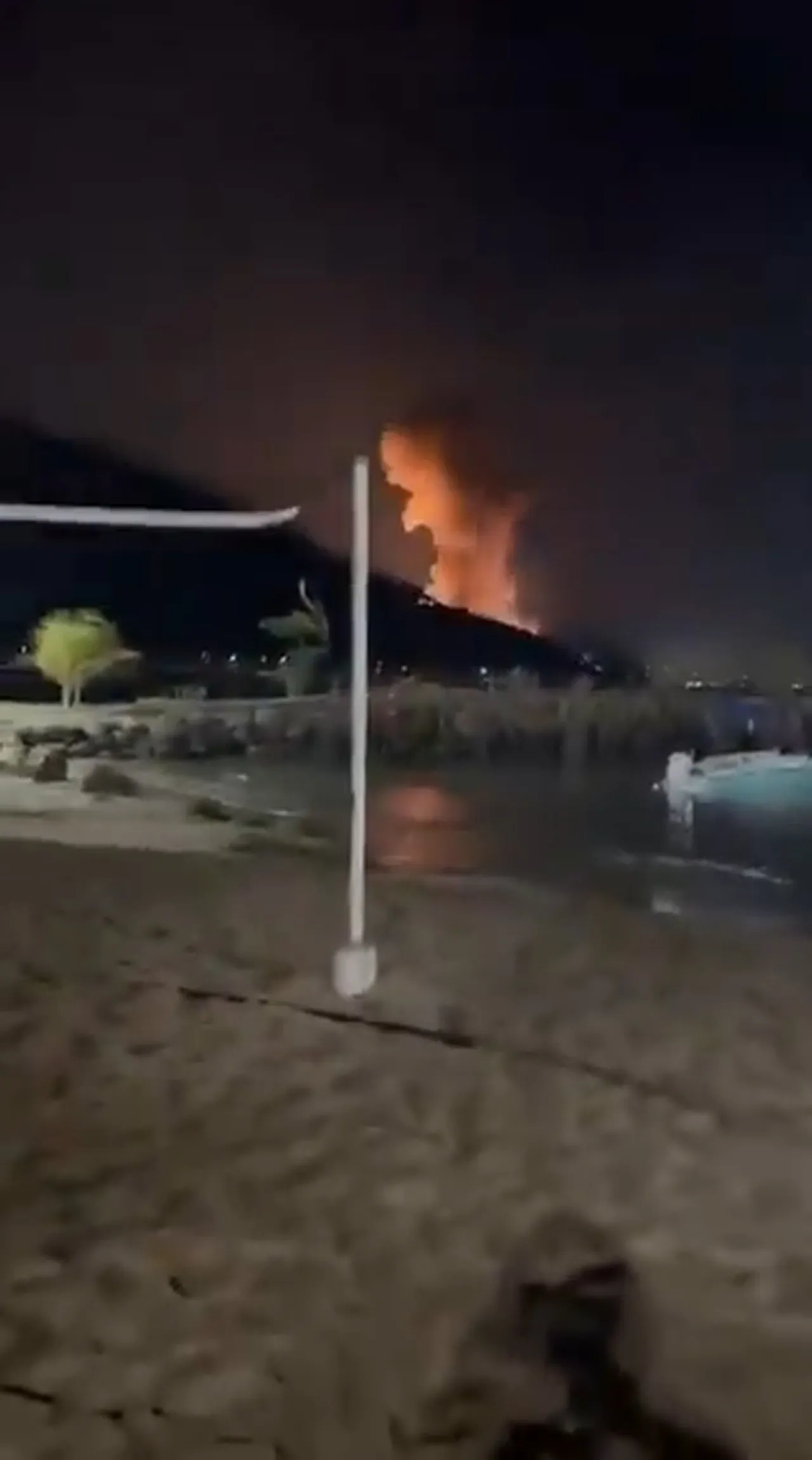 ABD hava saldırısı mı düzenledi? Venezuela’nın başkentinde patlama sesleri yükseldi!