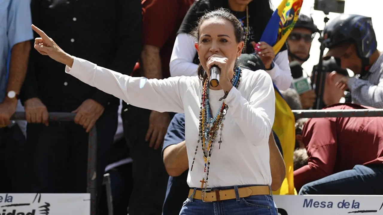 ABD, Venezuela'yı vurdu! Maduro'nun rakibi Machado'nun konuşması yeniden gündemde