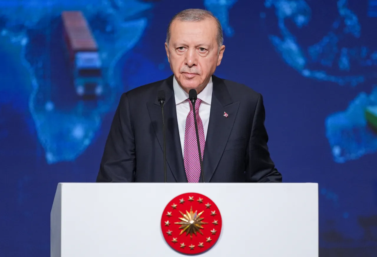 Cumhurbaşkanı Erdoğan duyurdu: 2025te ihracat rekoru kırdık