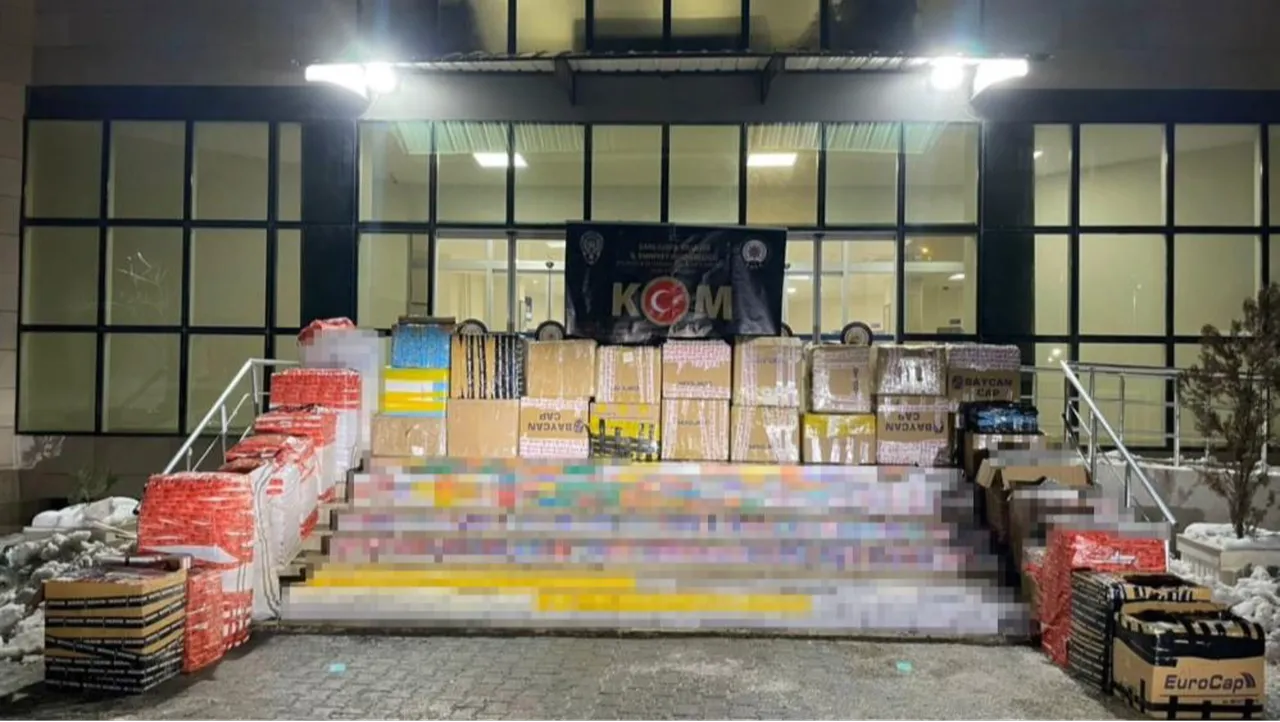 Değeri 15 milyon lira! Kamyonun arkasında bulundu, 2 gözaltı var