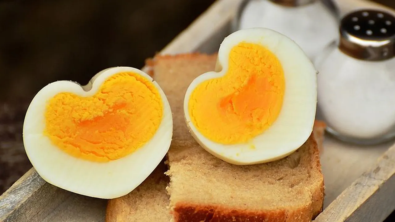 En besleyici pişirme şekli: Yumurtayı haşlayarak tüketin