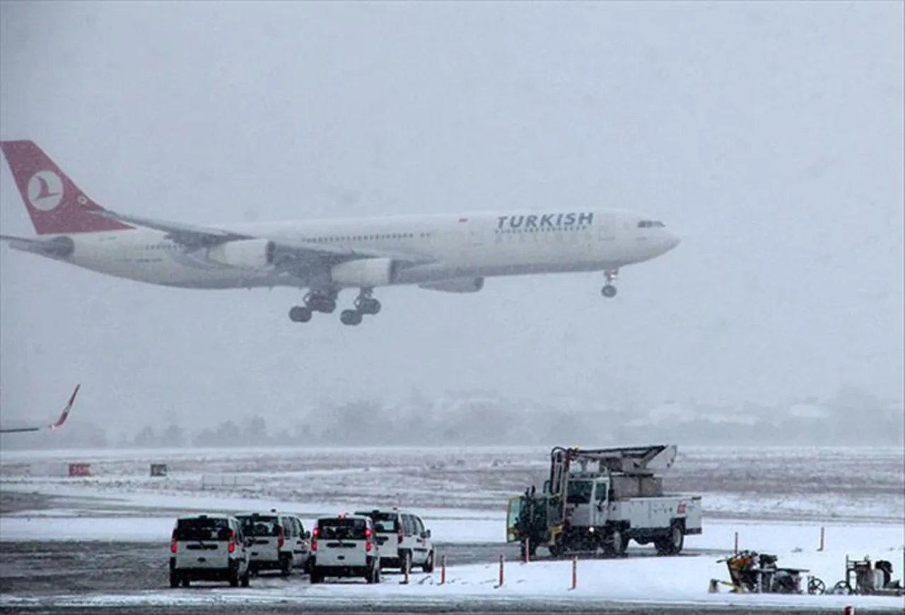 Uçuşlar iptal mi? 3 Ocak iptal edilen uçak seferleri