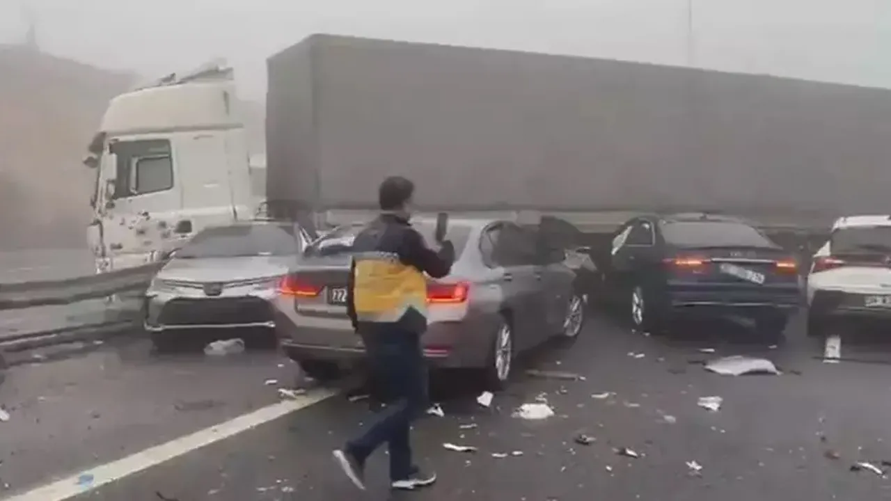 1 otobüs, 1 tır, 6 otomobil... Gaziantep'te zincirleme kaza! Ölü ve yaralılar var