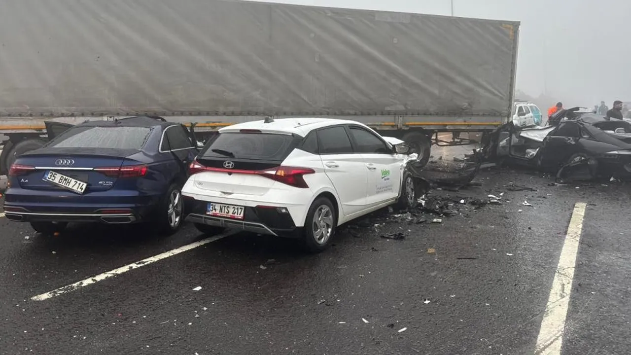 1 otobüs, 1 tır, 6 otomobil... Gaziantep'te zincirleme kaza! Ölü ve yaralılar var