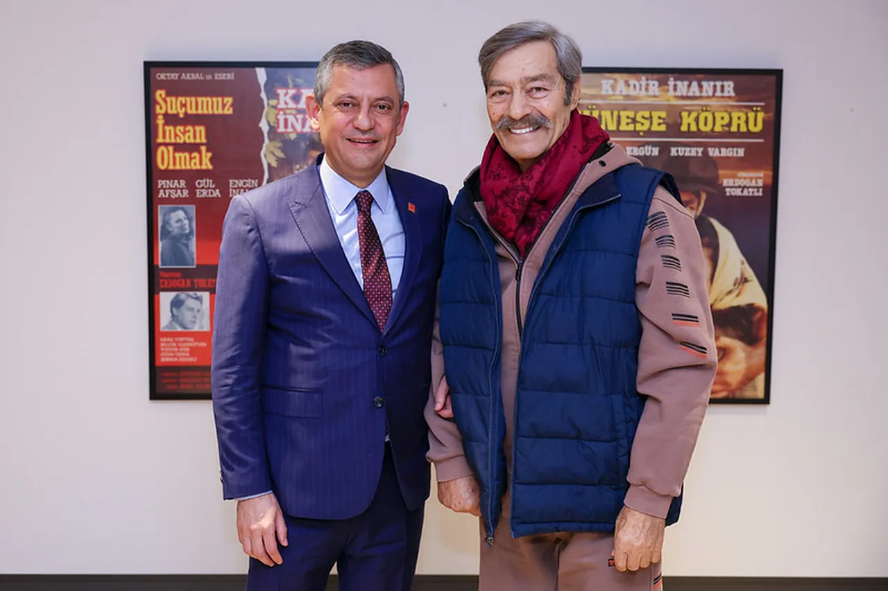 Aylarca yoğun bakımda kalmıştı: Kadir İnanırın son hali sevenlerine moral oldu