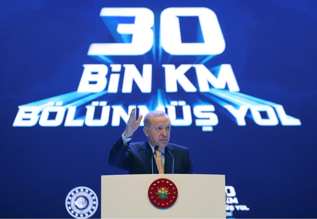 Cumhurbaşkanı Erdoğandan CHPye net soru: Çiğ süt içmediyseniz bu karın ağrısı niye?