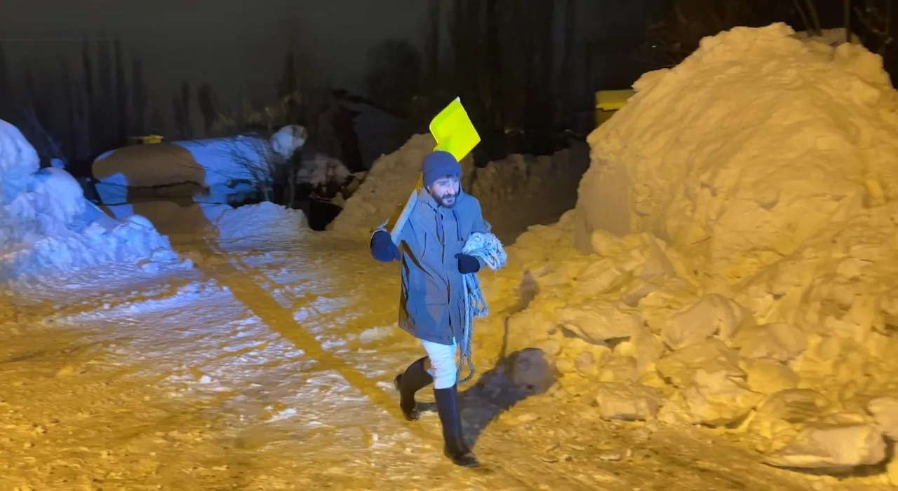 Deprem sandılar, gerçek başka çıktı! İmam çağrı yaptı, kazmasını alan köylü koştu