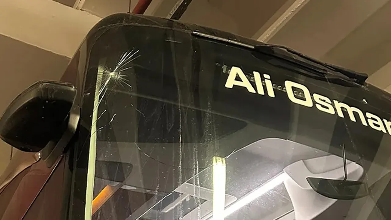 Trabzonspor takım otobüsüne saldırı! Açıklama var