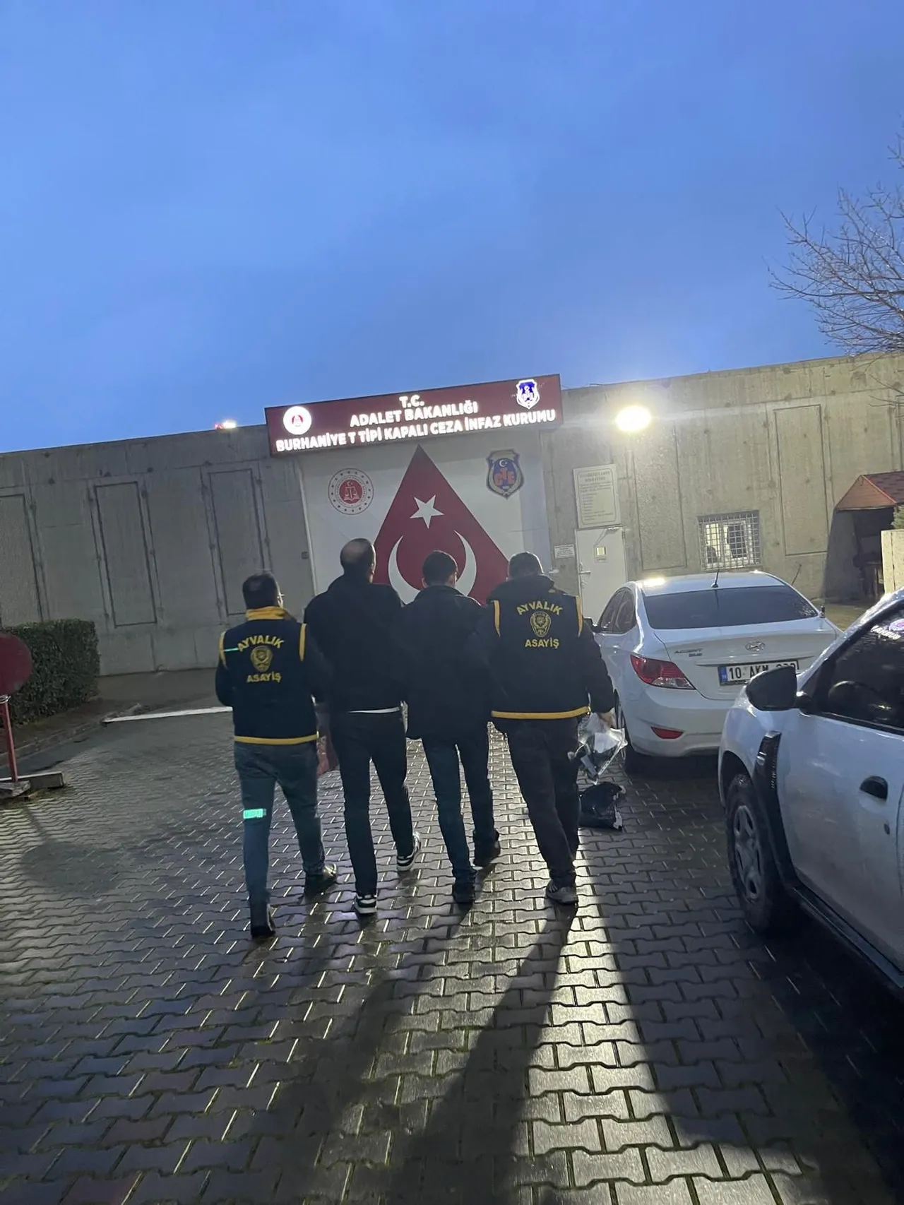 Yaşlı kadına çirkin tuzak! Sahte savcı ve başkomiser tutuklandı