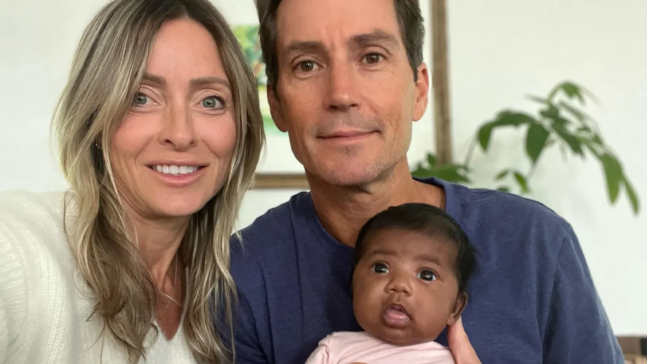 Bekledikleri bebek siyahi çıktı! Doğumda hayatlarının şokunu yaşadılar