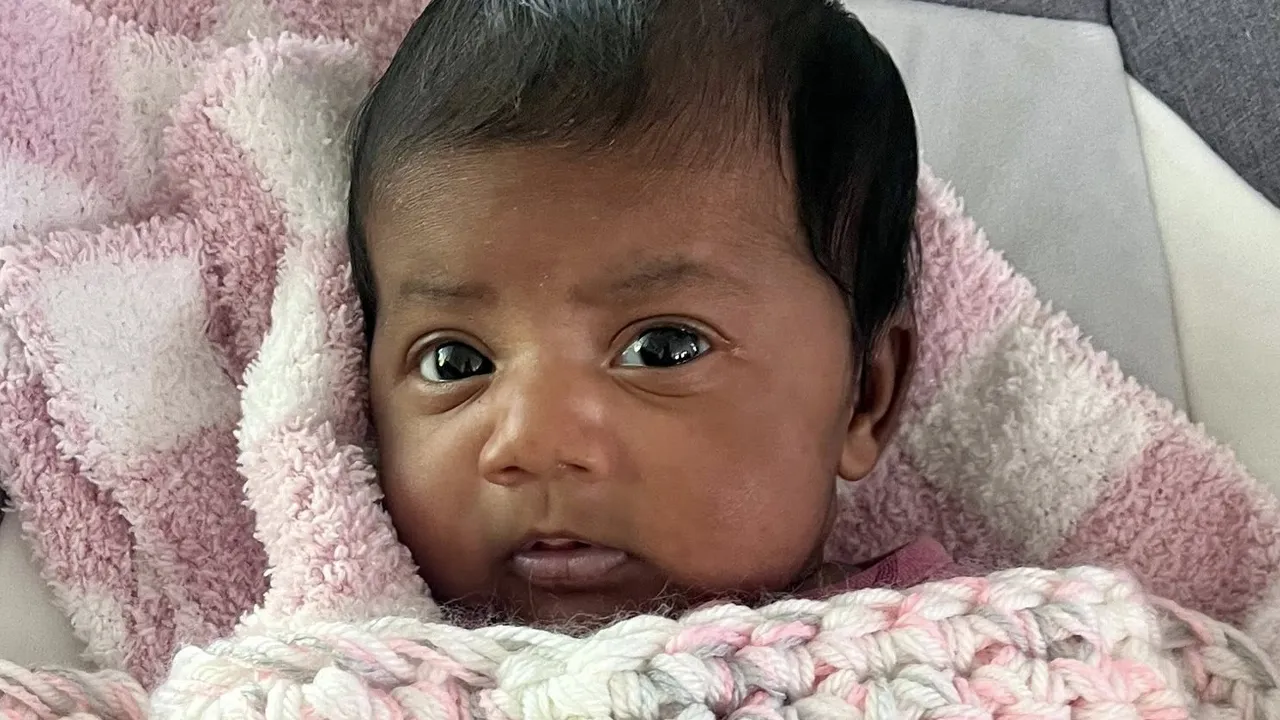 Bekledikleri bebek siyahi çıktı! Doğumda hayatlarının şokunu yaşadılar