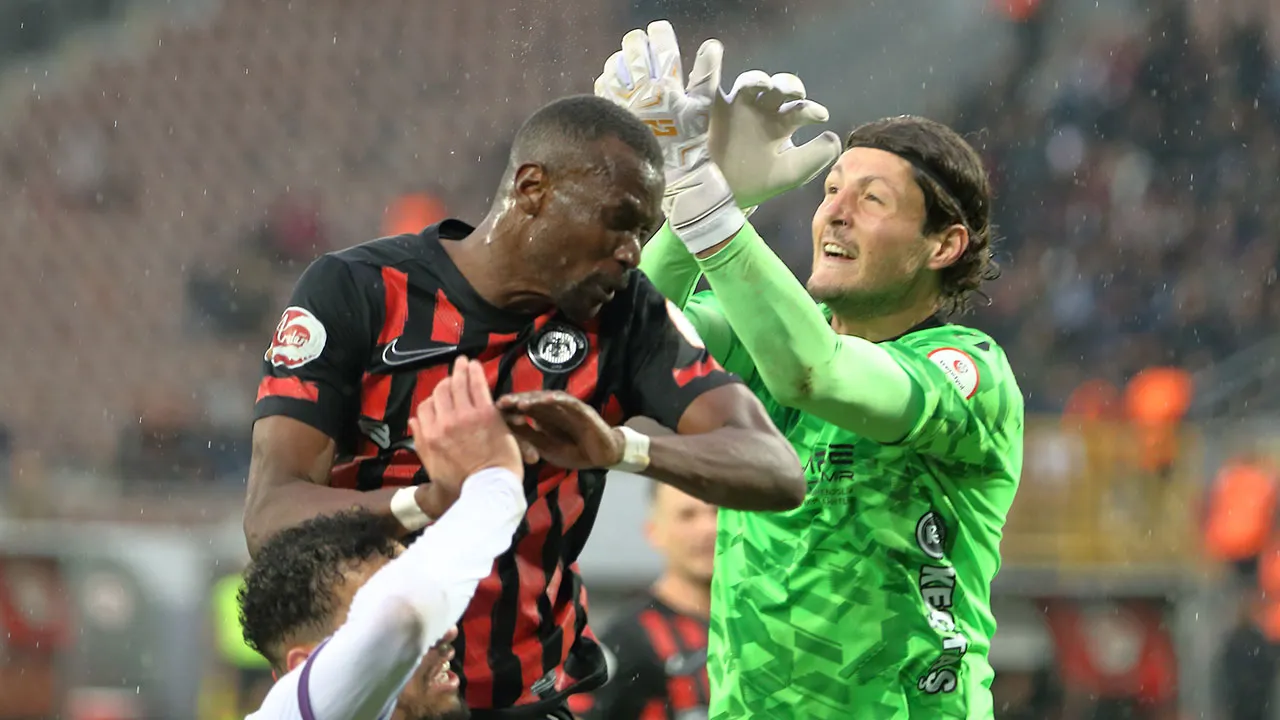 Çorum FK, 3 puanı tek golle aldı