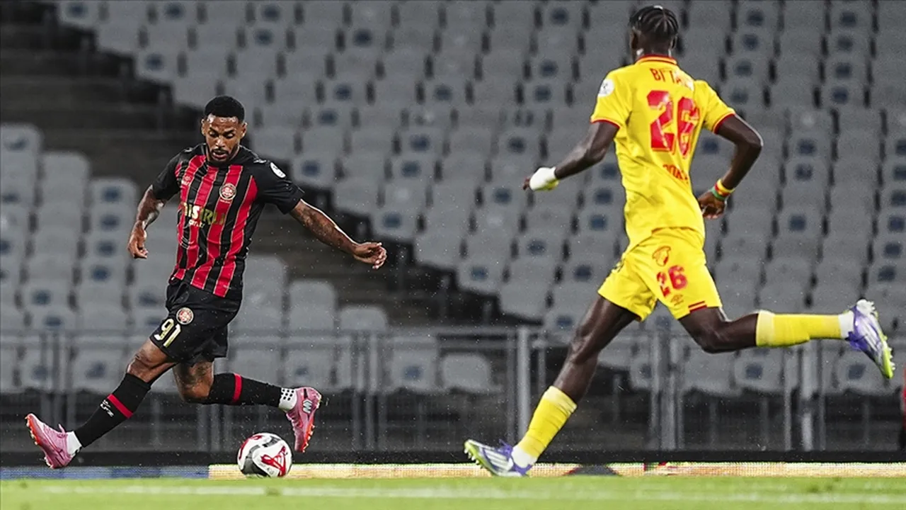 Göztepe Karagümrük maçı hangi kanalda canlı yayınlanacak, ne zaman, saat kaçta? Maçı Ömer Tolga Güldibi yönetecek!