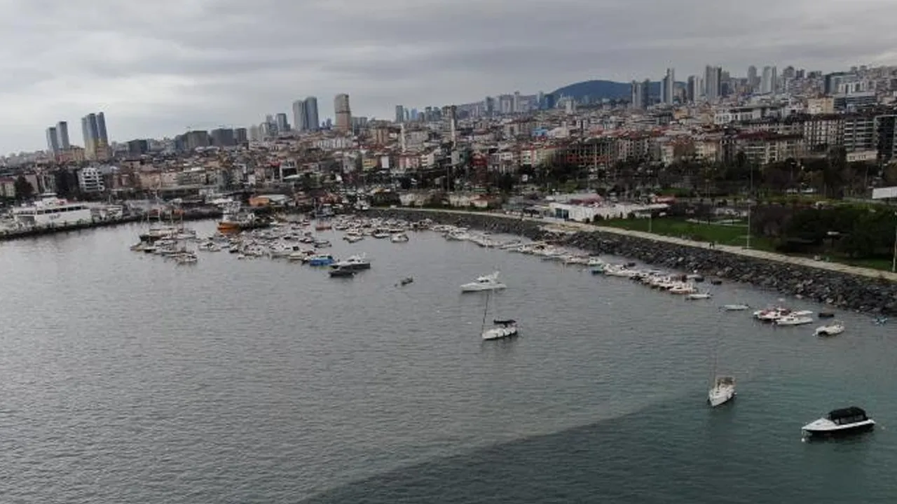 İstanbul'da atık su alarmı! Kirlilik ve koku dayanılmaz hale geldi