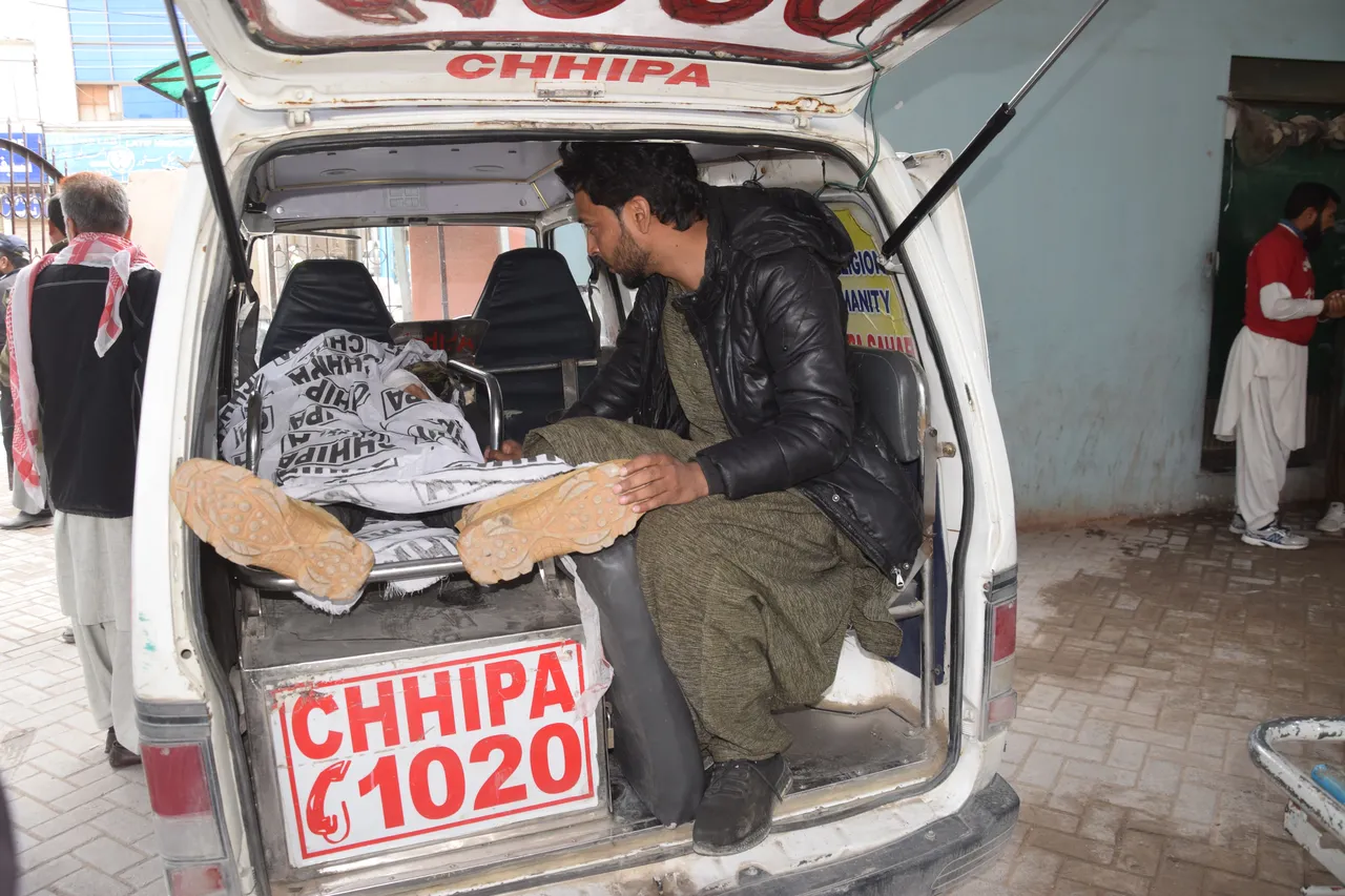 Pakistanda 12 noktada terör saldırısı: En az 10 ölü var