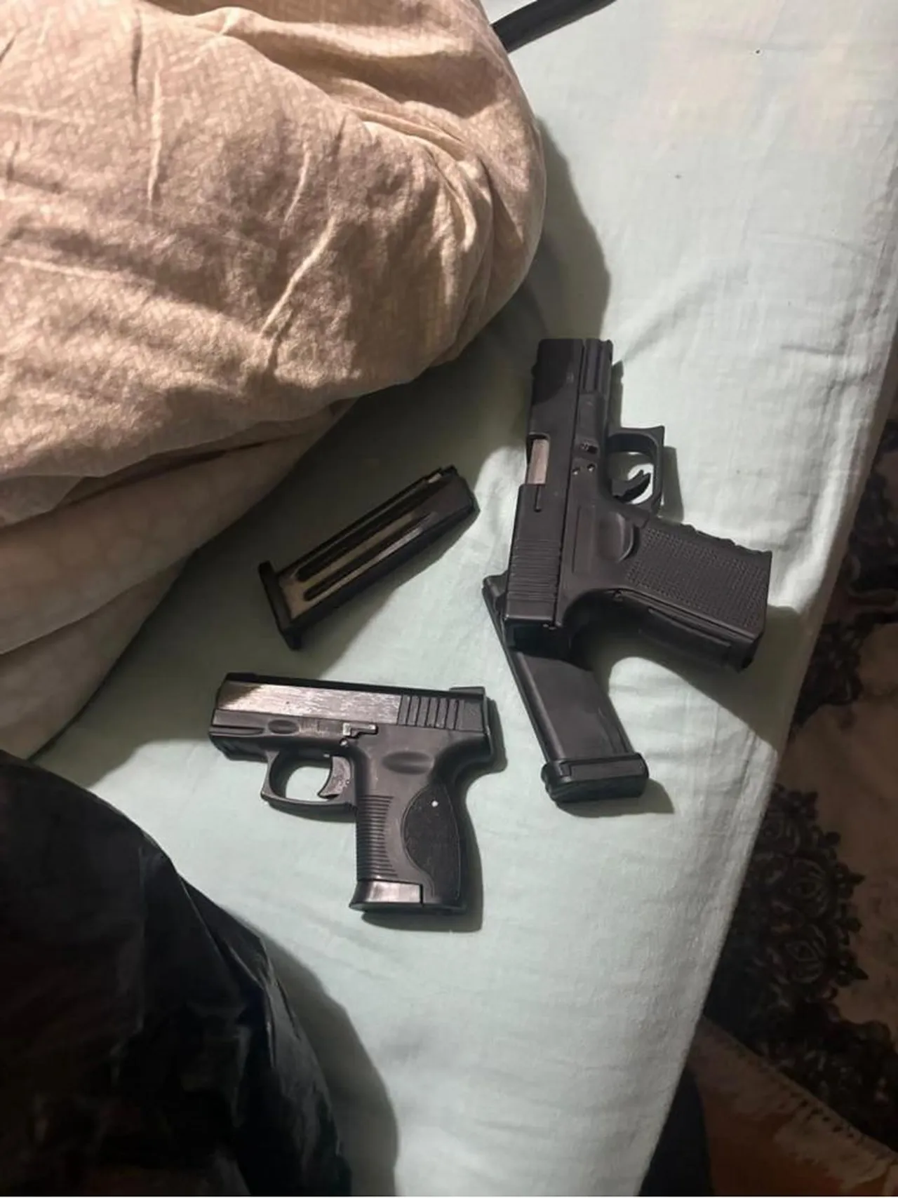 Polis, "Baron abla" lakaplı torbacı kadını pizzacı kılığında yakaladı