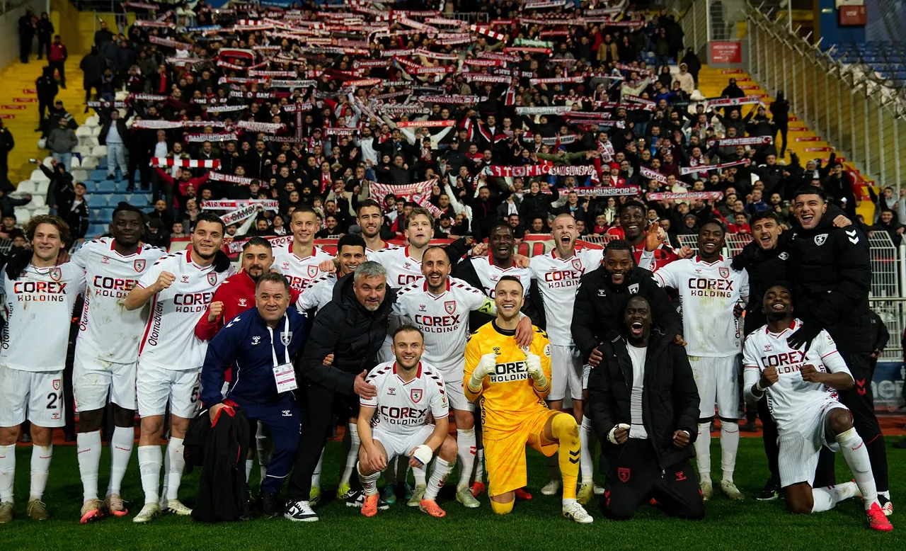 Bu sonucun ardından Samsunspor puanını 30'a yükseltti