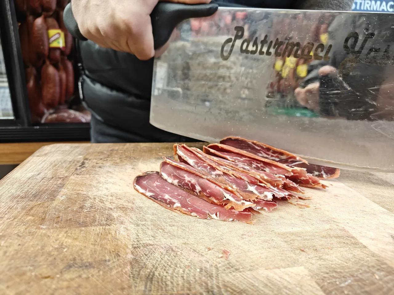 Tescilli lezzet lüks oldu: Kayseri pastırmasında fiyatlar uçtu! Dilimi 32 lira, kilosu 3 bin lira