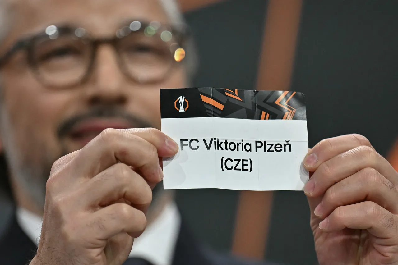 İlhan Mansız, Viktoria Plzen kurasını böyle çekti