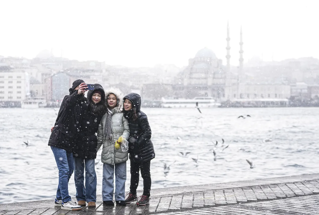 AKOM net tarih verdi! İstanbul’da yeni kar yağışı ne zaman? Sıcaklık 1 dereceye düşecek
