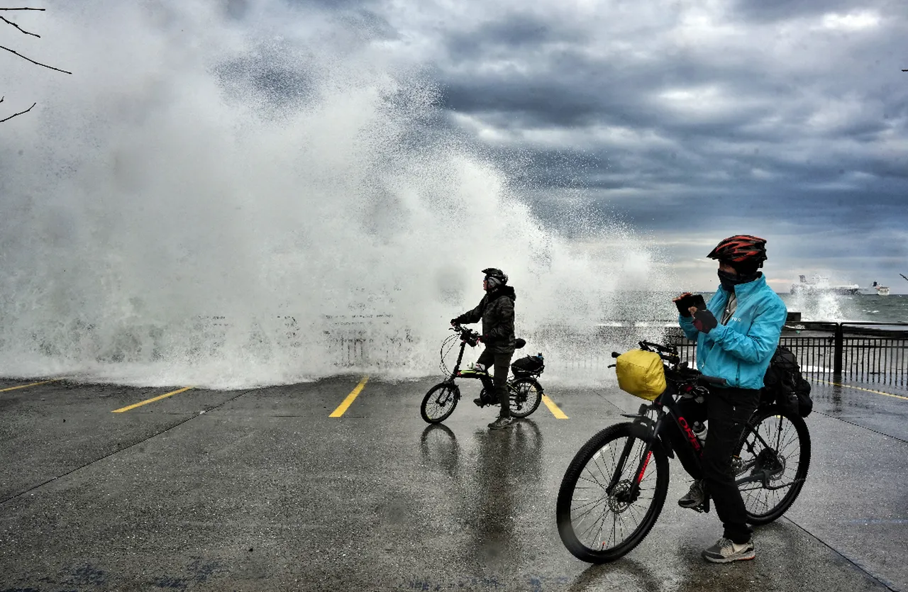 AKOM net tarih verdi! İstanbul’da yeni kar yağışı ne zaman? Sıcaklık 1 dereceye düşecek