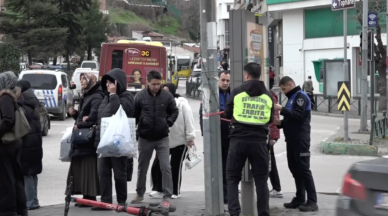 Bursa’da lodos alarmı! Bebek arabası böyle savruldu