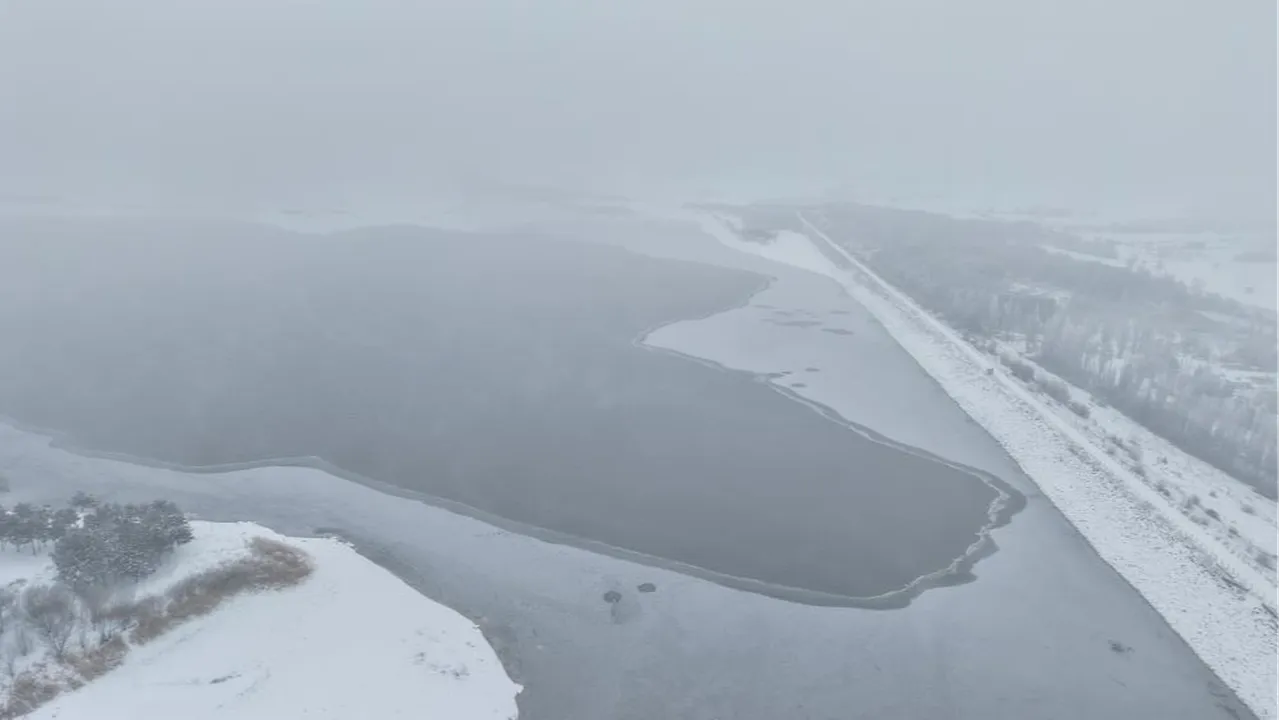Elazığ donuyor! Cip Baraj Gölü buz tuttu
