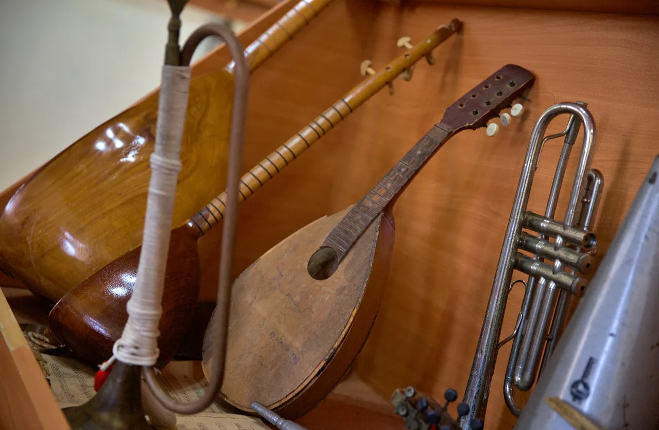 o dönemki öğrencilerin kullandığı malzemeler