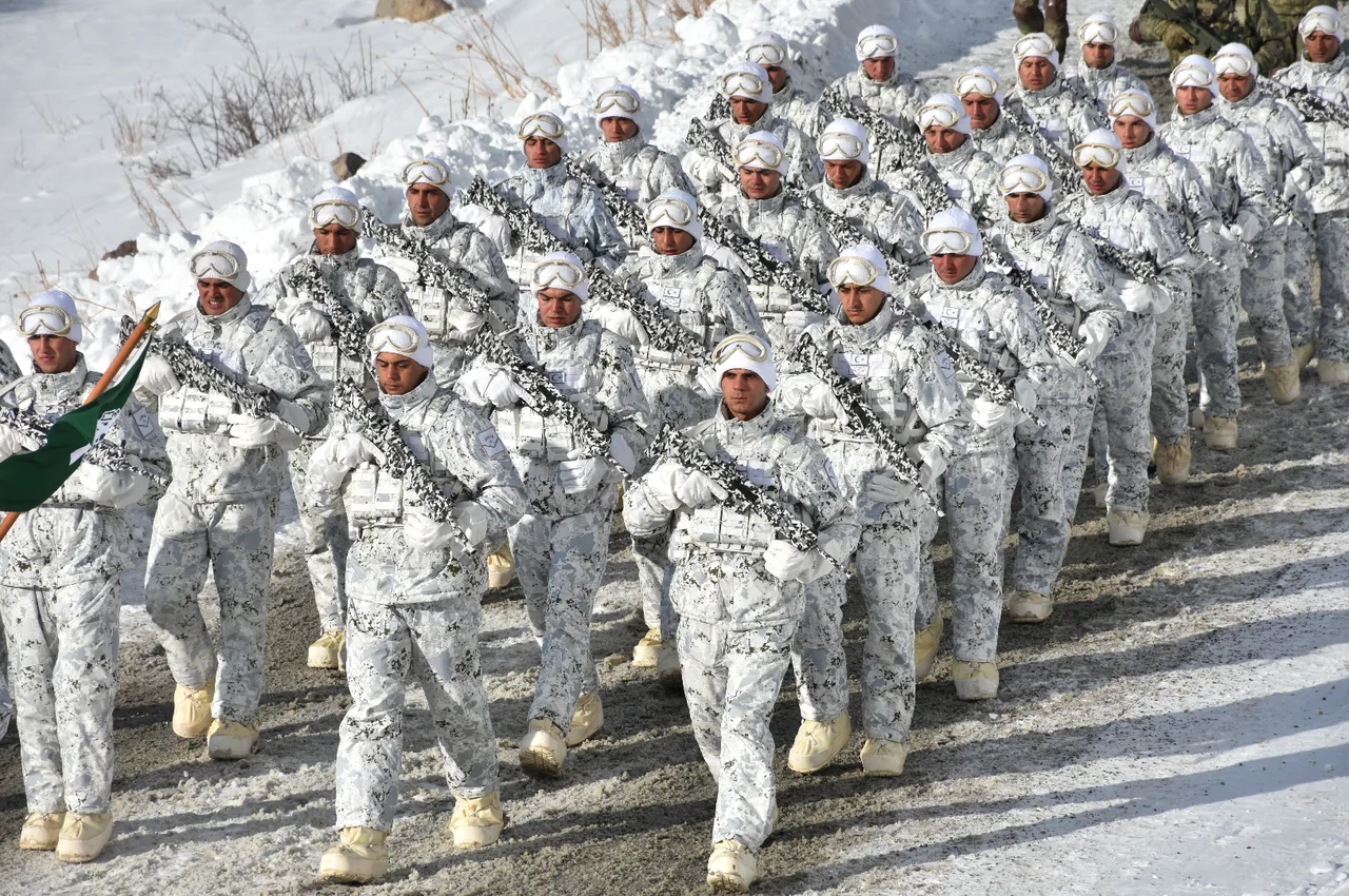 Sarıkamış Harekatı'nın 111. yılında duygulandıran vefa! Yüzlerce kişi şehitler için yürüdü 
