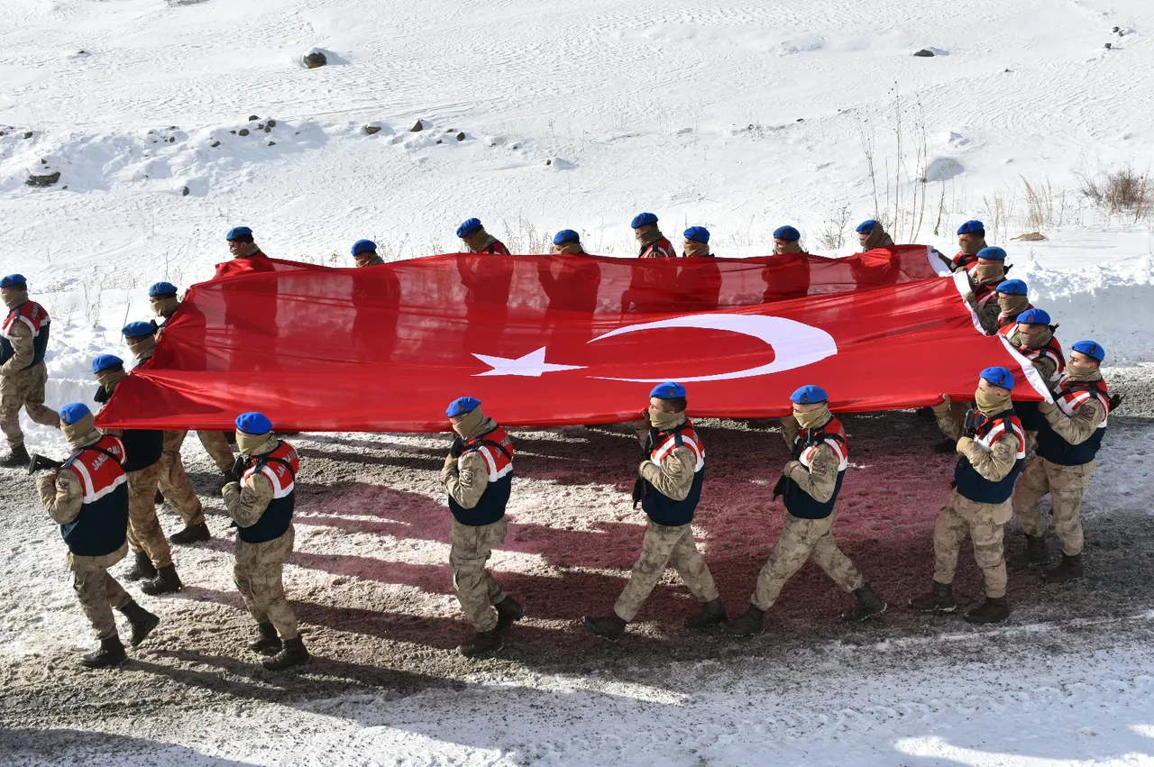 Sarıkamış Harekatı'nın 111. yılında duygulandıran vefa! Yüzlerce kişi şehitler için yürüdü 